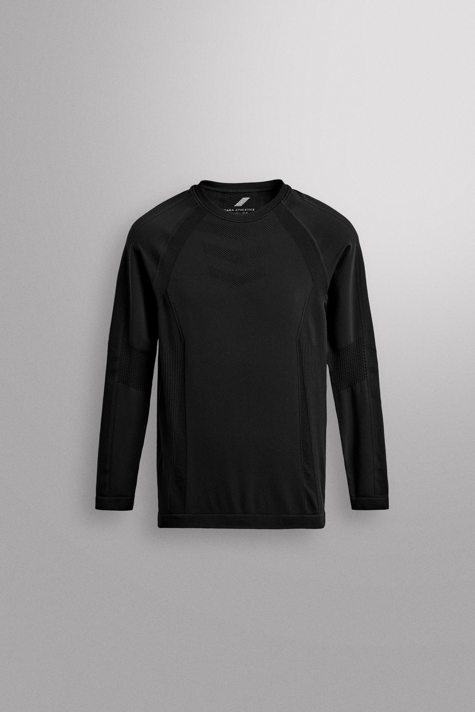 SKIN-FIT THERMAL BASE LAYER TOP by ZARA