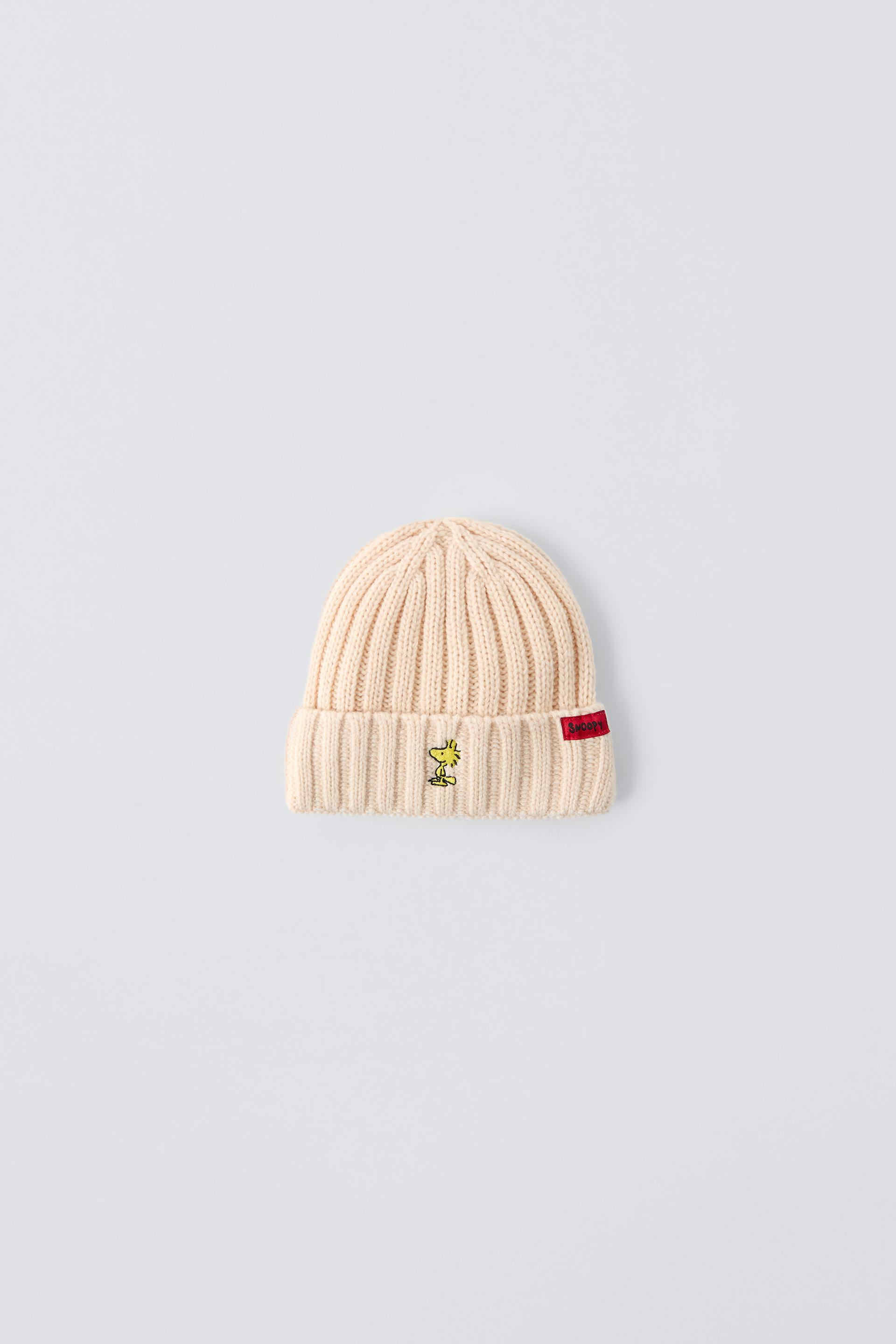 SNOOPY PEANUTS™ EMBROIDERY KNIT HAT by ZARA