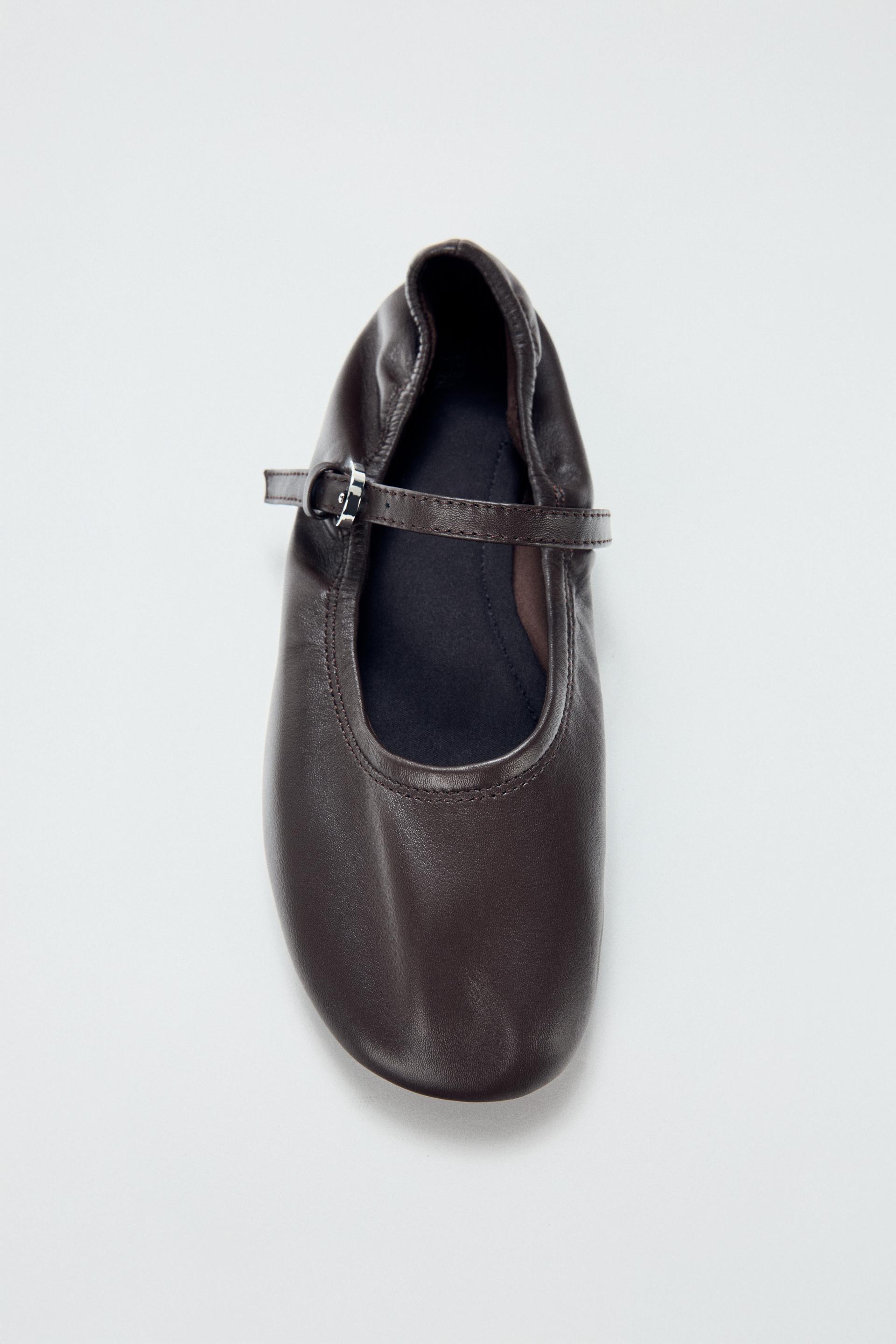 SOFT LEATHER BALLET FLATS by ZARA