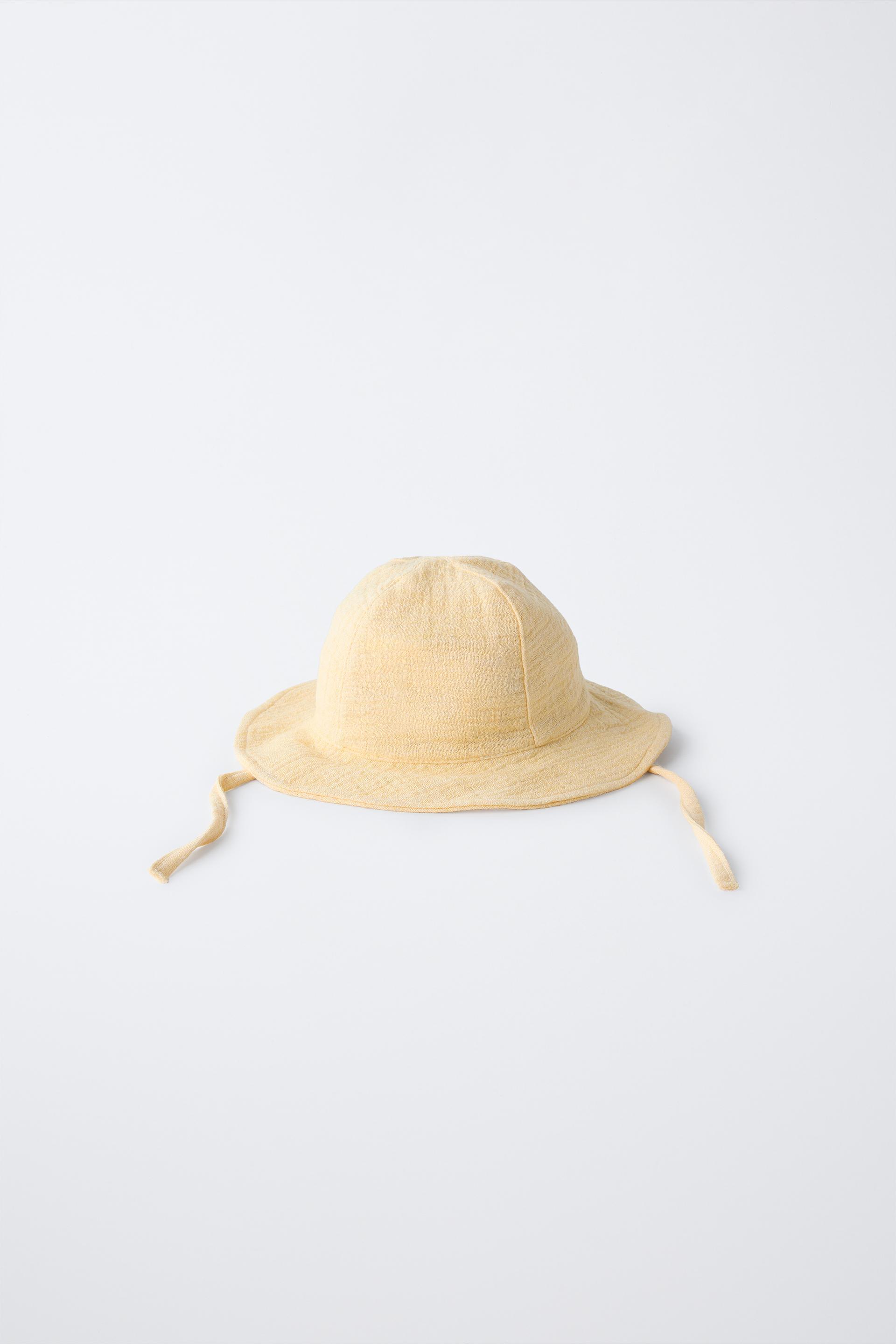 TEXTURED HAT by ZARA