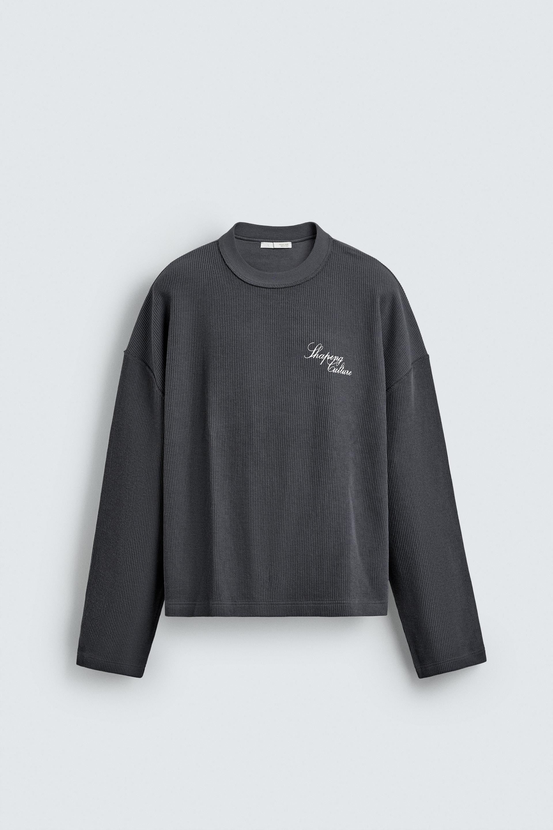 TEXTURED PRINTED TEXT SWEAT-SHIRT by ZARA