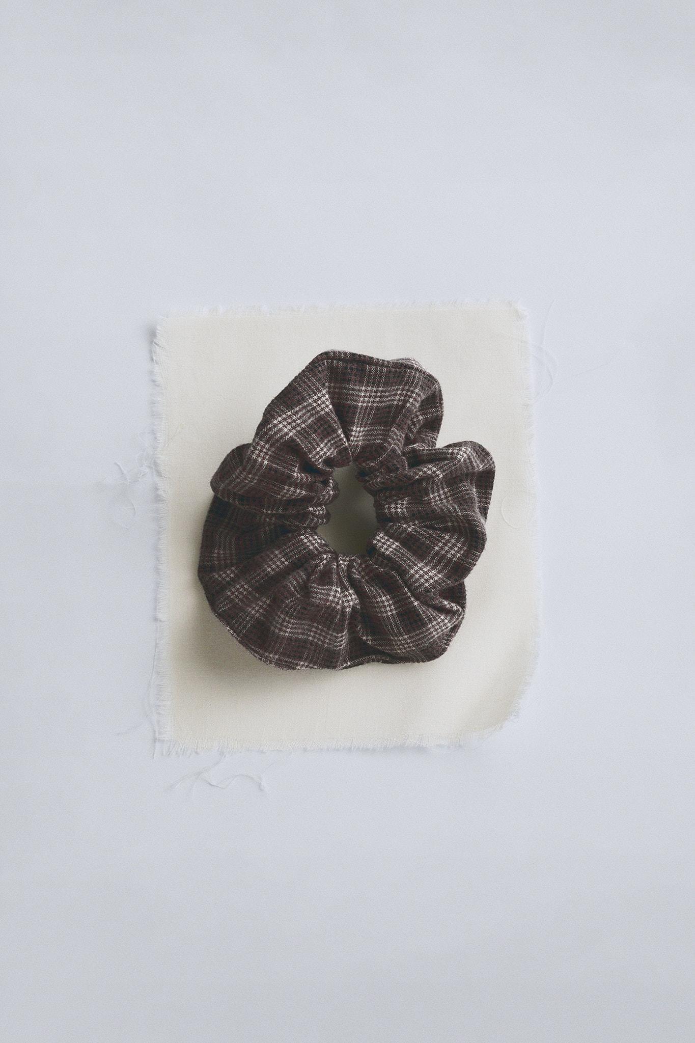 TIMELESZ - PLAID HAIR TIE by ZARA