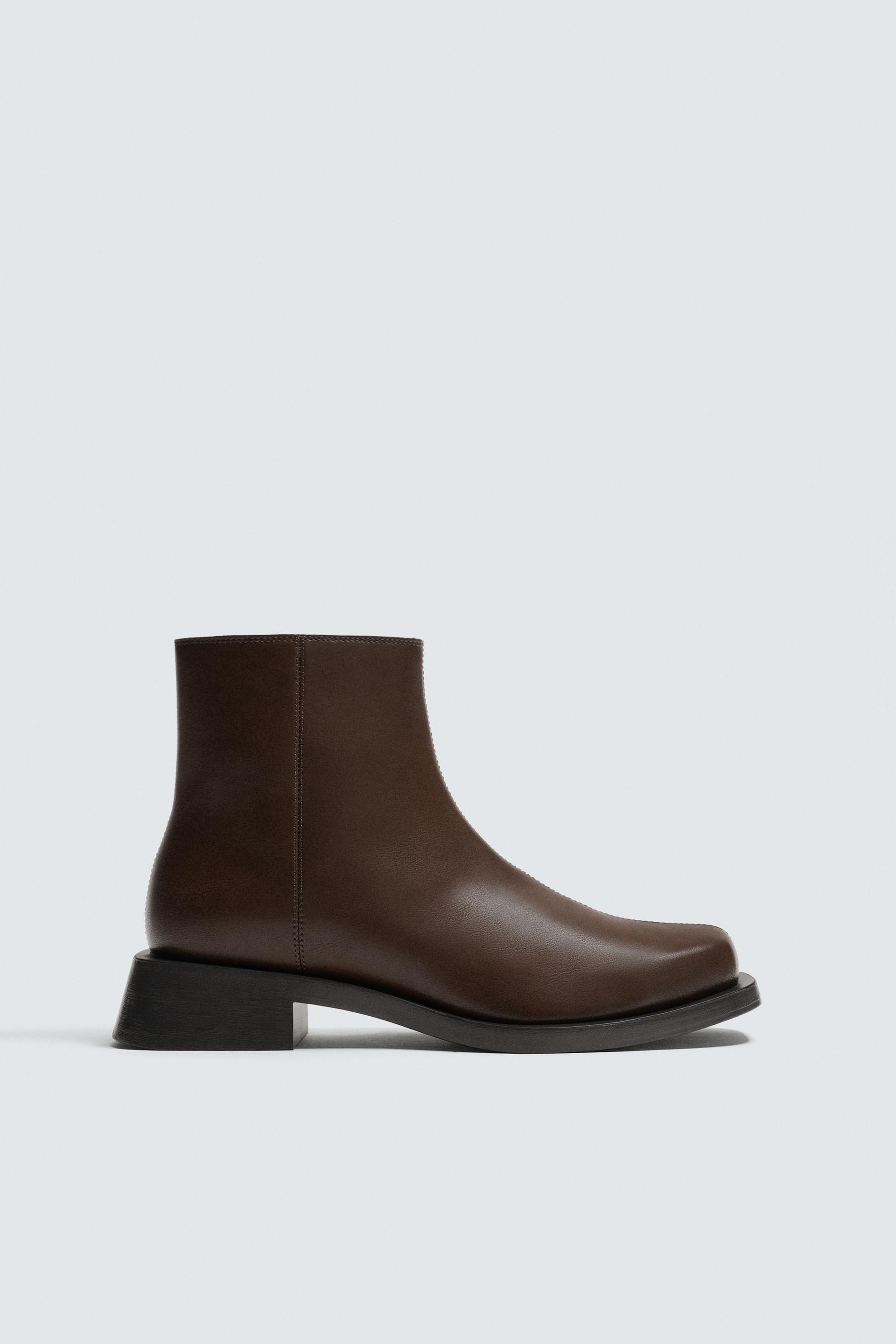 TOPSTITCHED BOOTS by ZARA