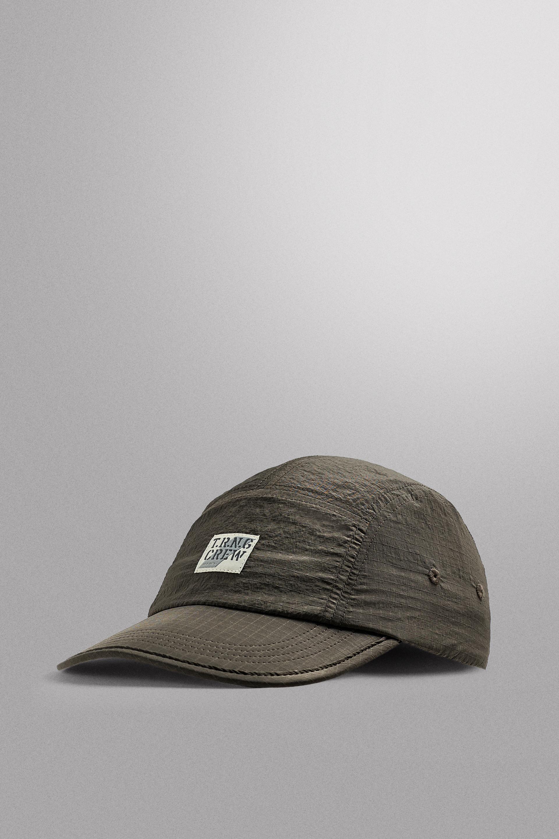 TRAINING TECHNICAL CAP by ZARA