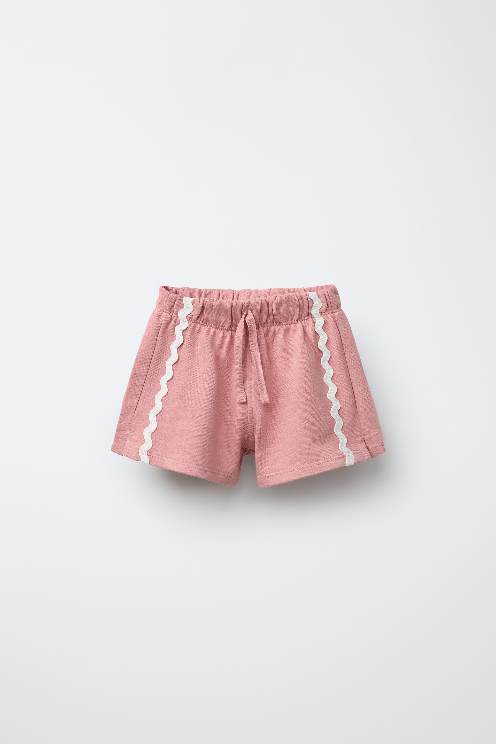 WAVY PLUSH SHORTS by ZARA