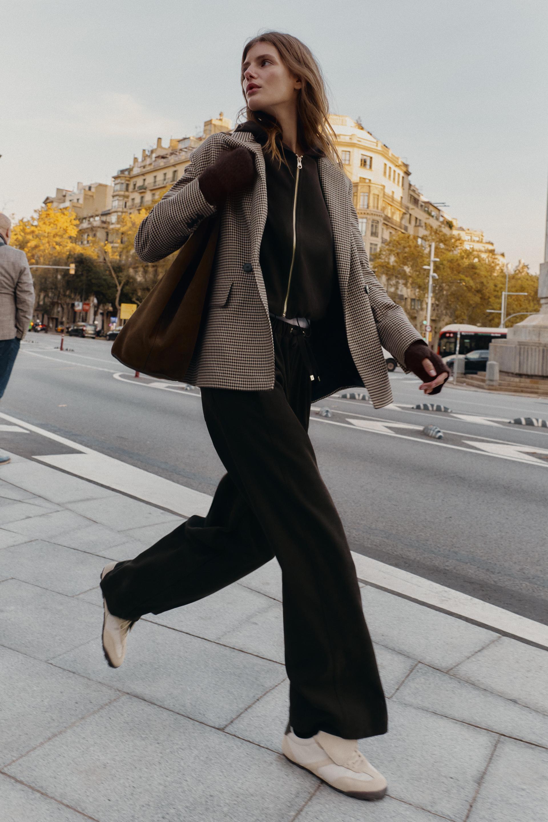 WIDE LEG PANTS WITH ELASTIC WAIST by ZARA