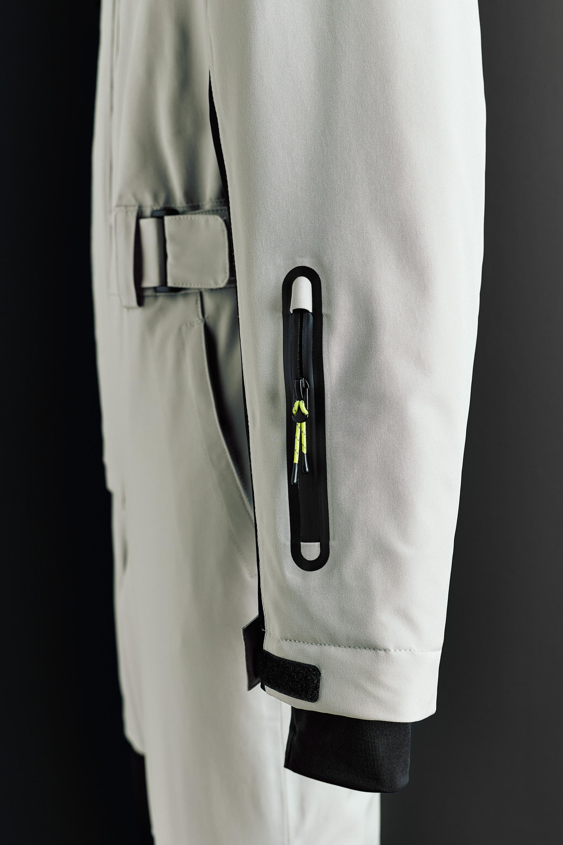 WINDPROOF AND WATER RESISTANT RECCO® SYSTEM SKI COLLECTION JUMPSUIT by ZARA