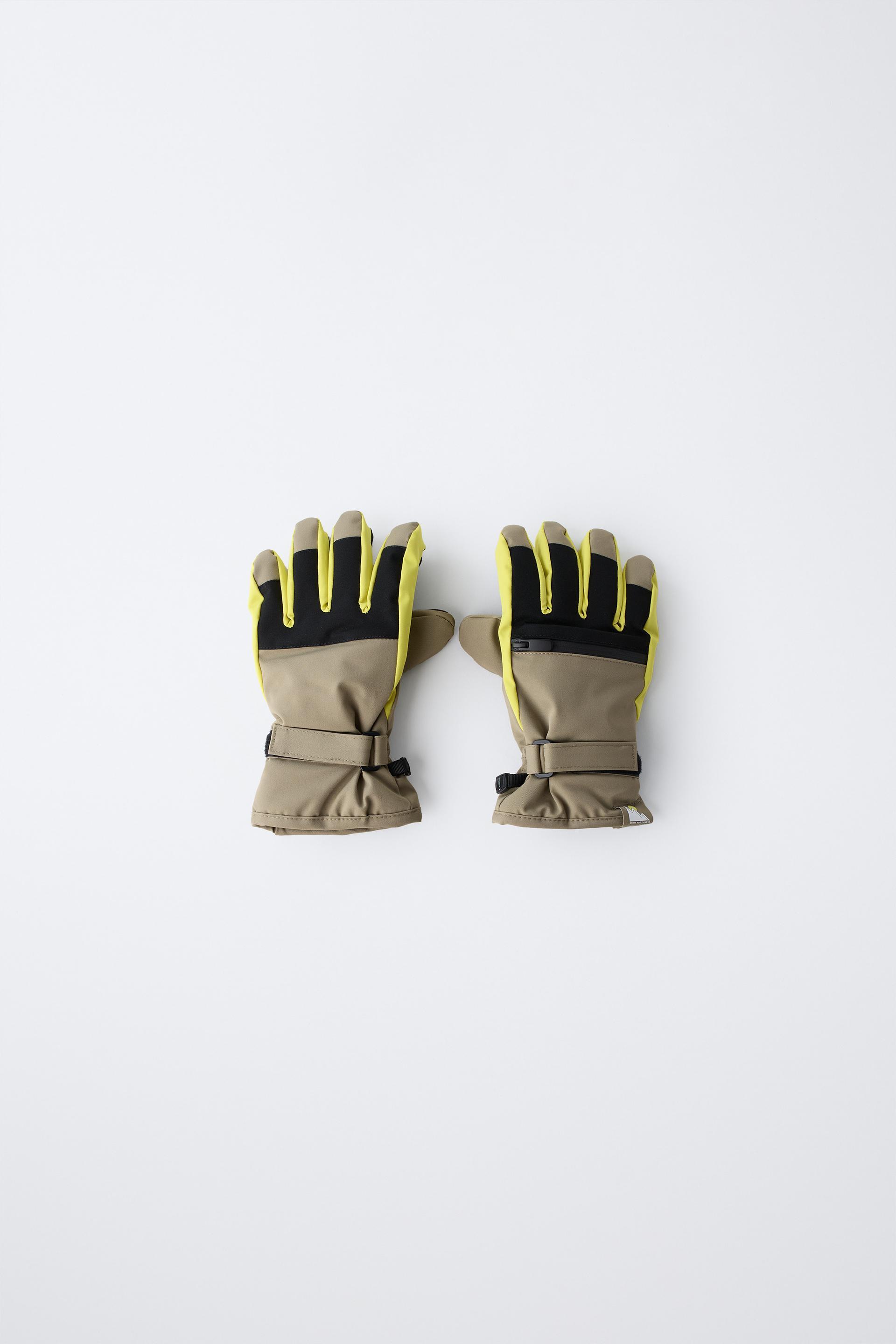 WINDPROOF SKI COLLECTION GLOVES by ZARA