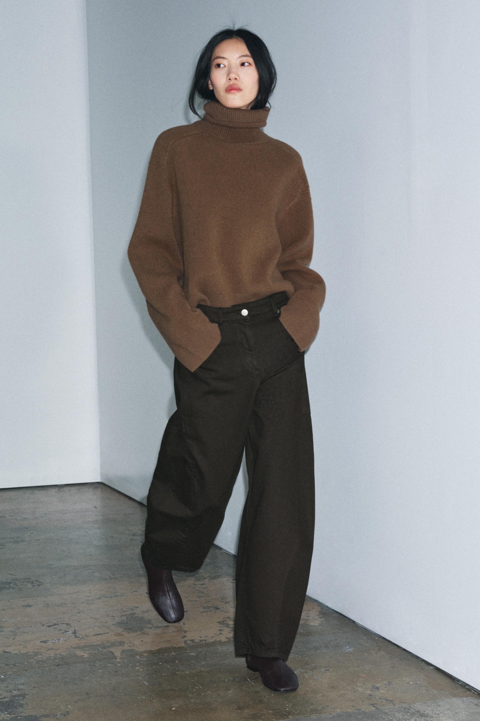 ZW COLLECTION MID-RISE ANKLE BALLOON JEANS by ZARA